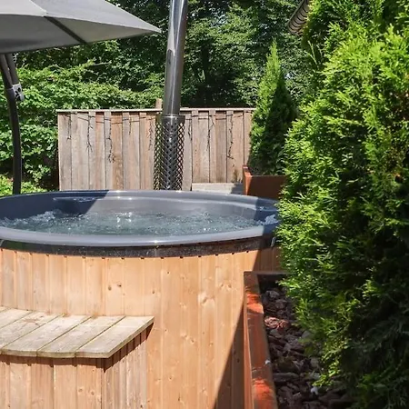 Au Charme De Rachamps - 4 Personnes Chalet