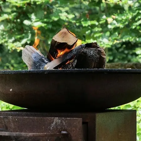 Au Charme De Rachamps - 4 Personnes Chalet